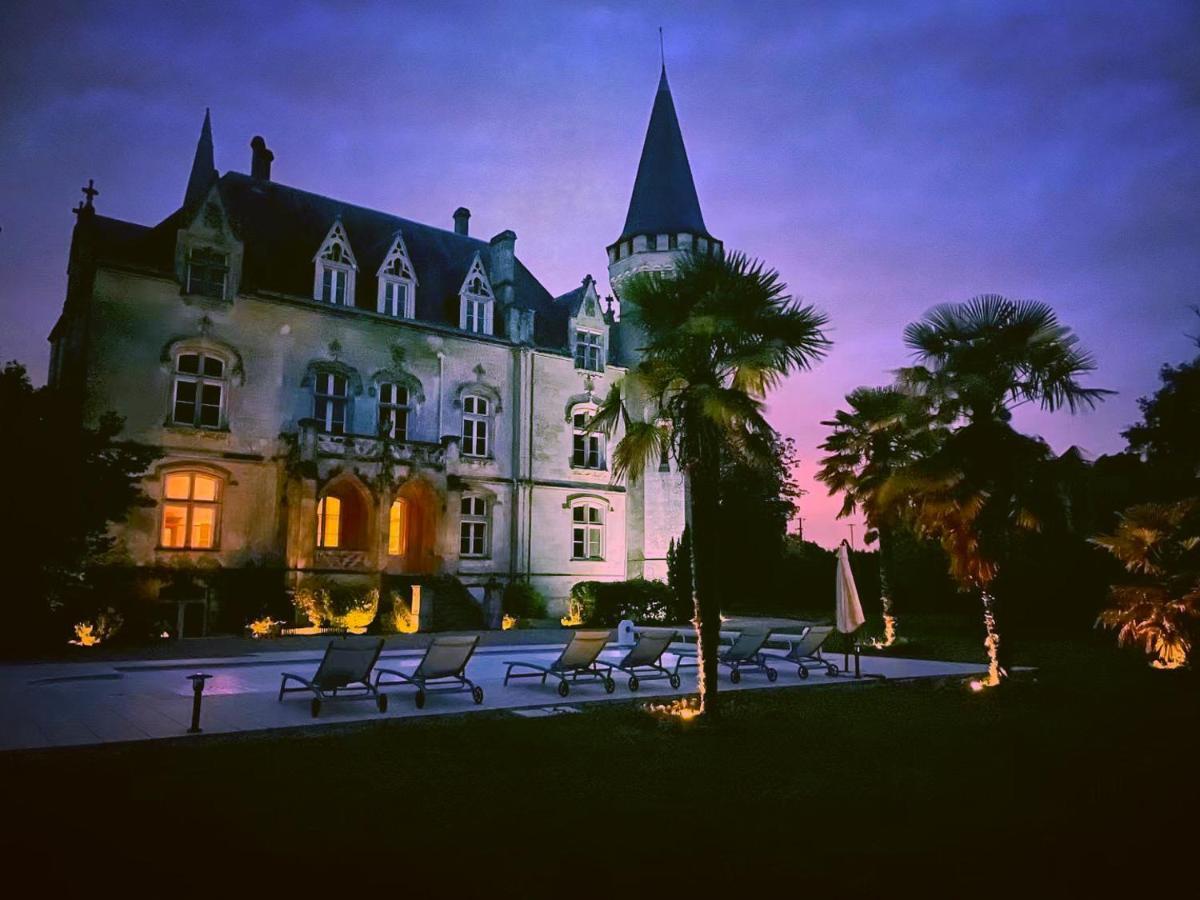 Chateau Borgeat De Lagrange - Privatisation Blaye Buitenkant foto